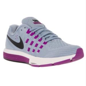 Nike Women's Air Zoom Vomero 11 Running Shoe